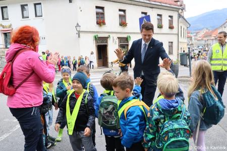 Otroci kamniških šol in vrtcev rajali na Glavnem trgu in se učili o trajnostni mobilnosti (51)